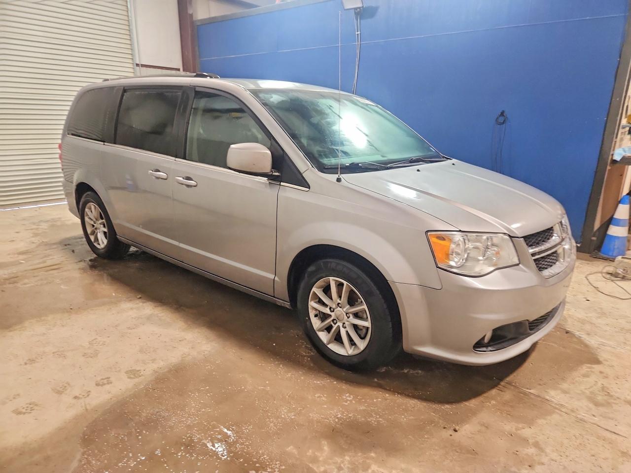 Dodge Caravan Sxt