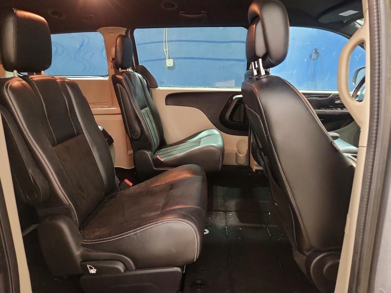 Dodge Caravan Sxt