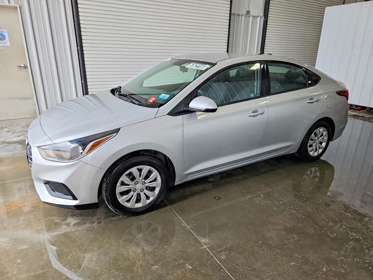 Salvage Hyundai ACCENT Image
