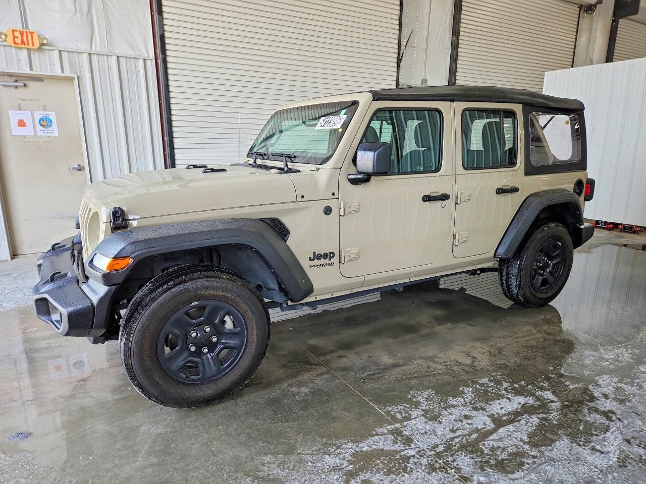 Salvage Jeep Wrangler Image