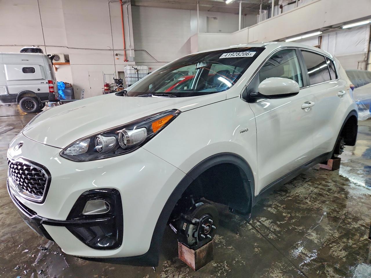 Salvage Kia Sportage Image