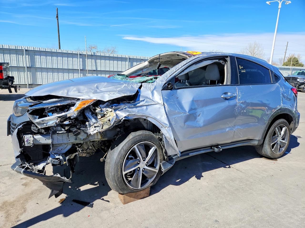 Salvage Honda HR-V Image