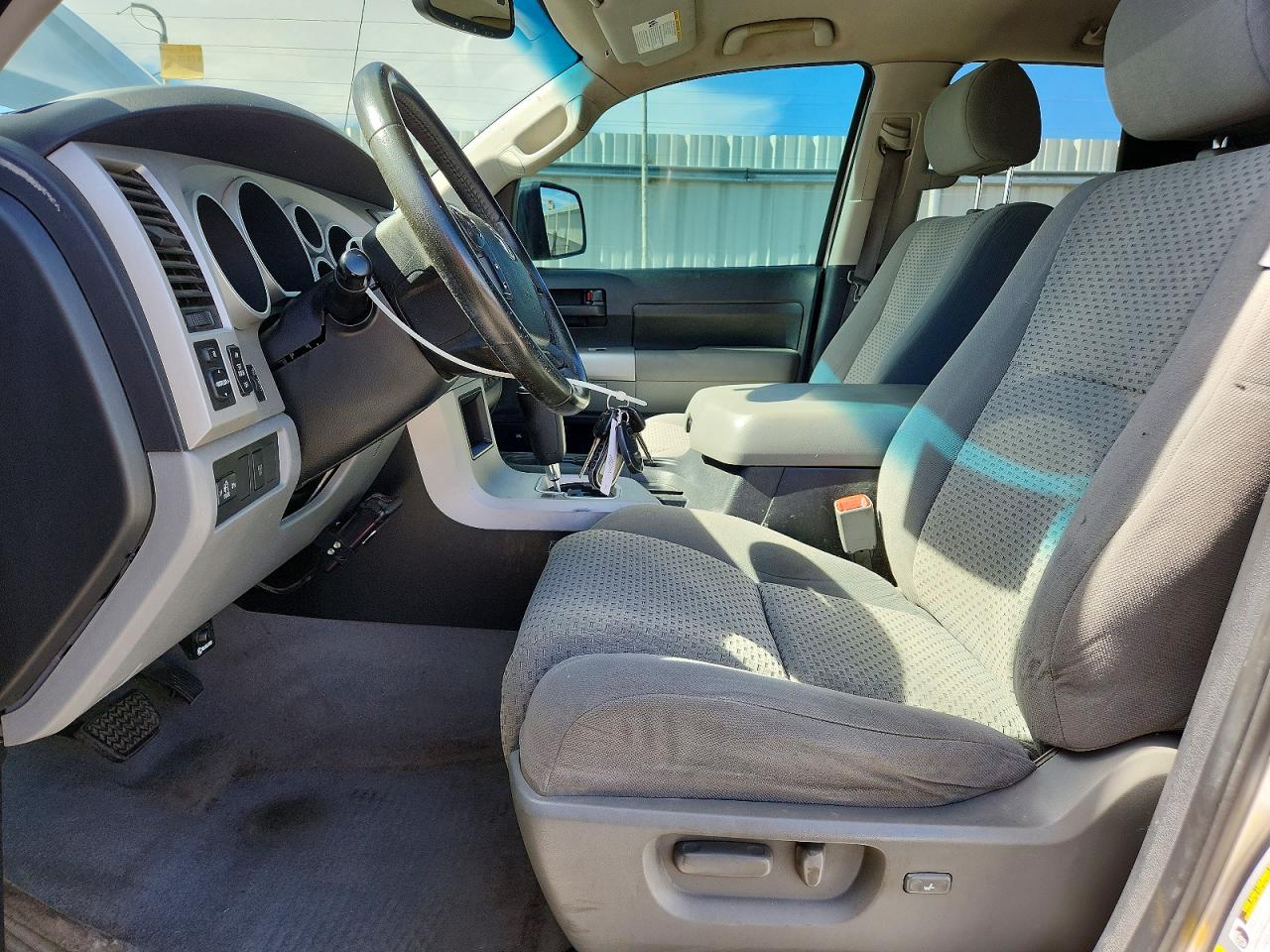 Toyota Tundra Sr5