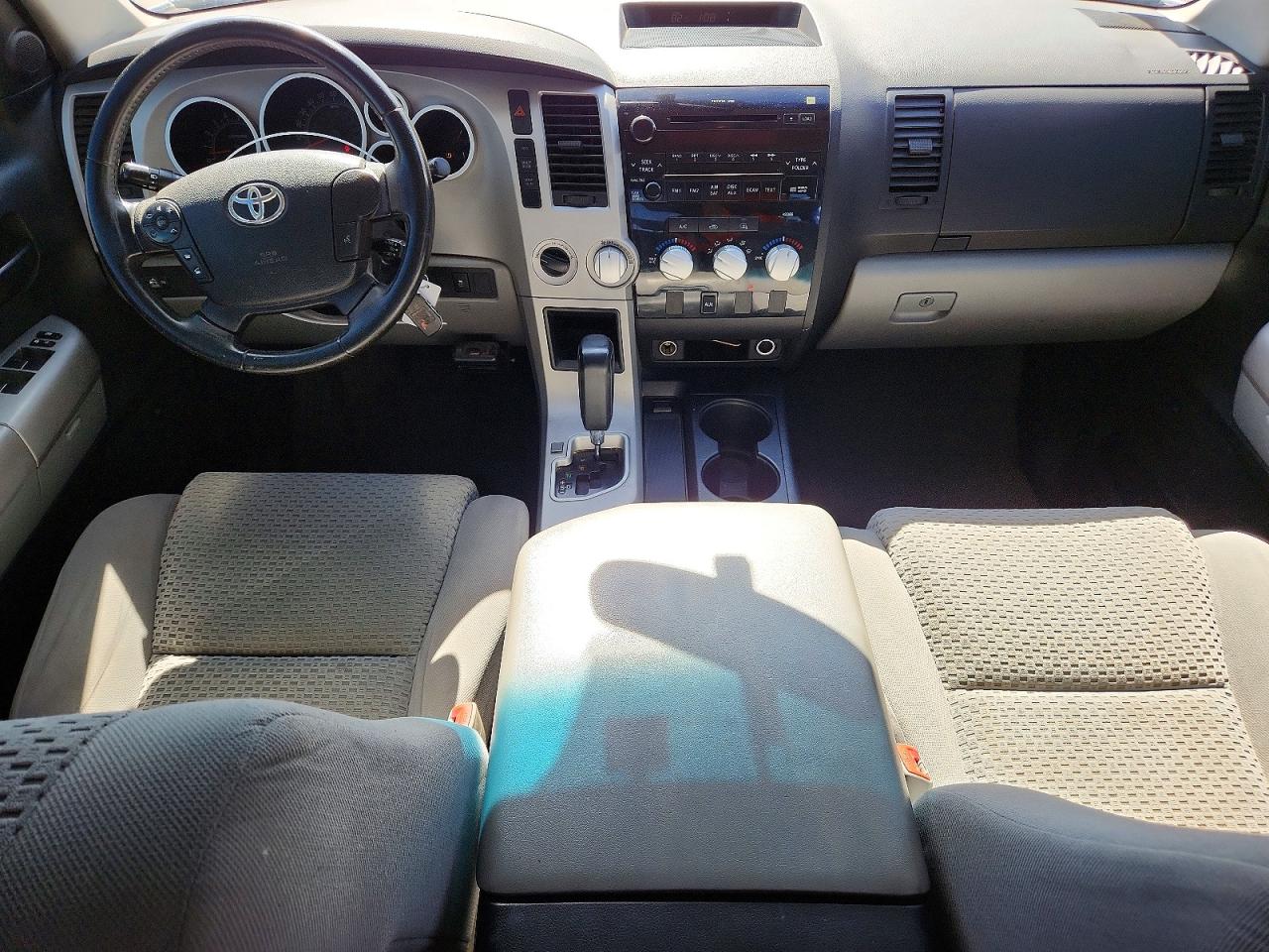 Toyota Tundra Sr5