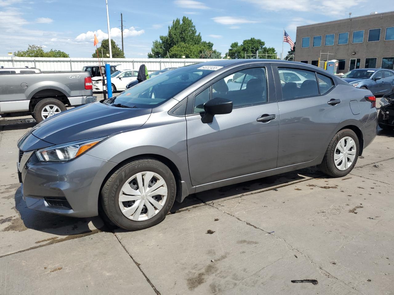 Salvage Nissan Versa Image