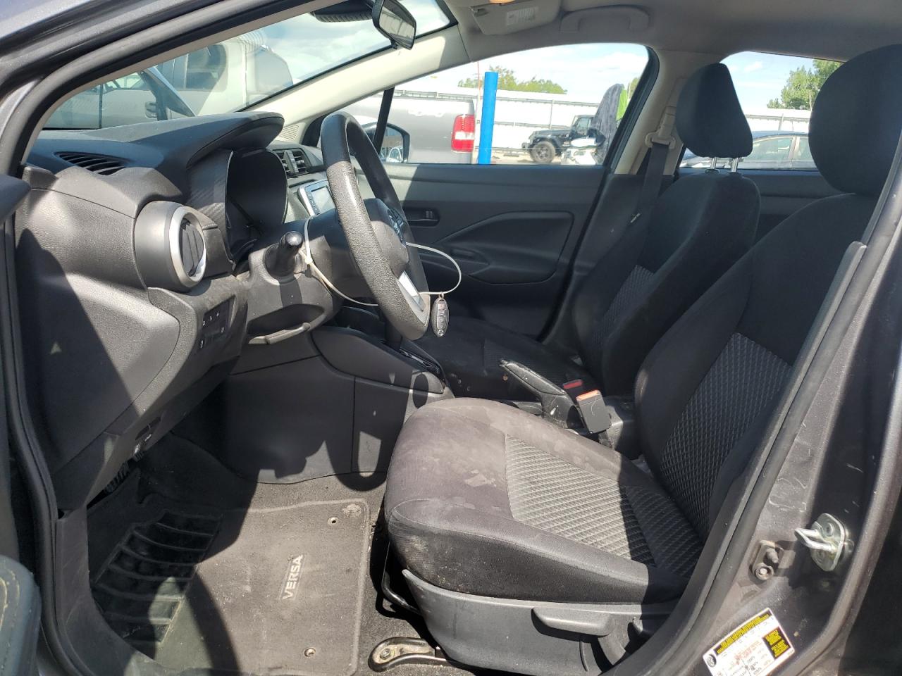 Nissan Versa S