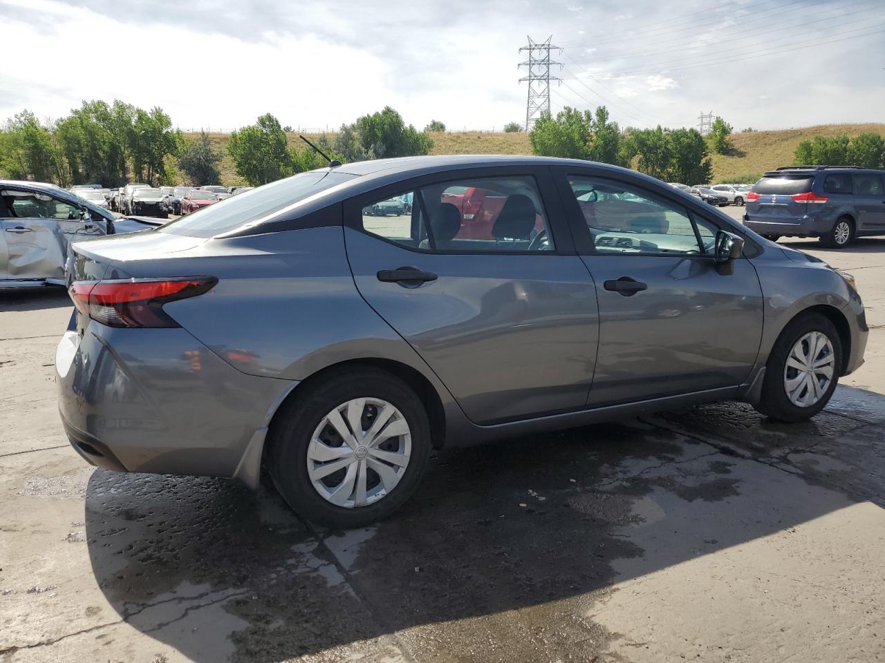 Nissan Versa S