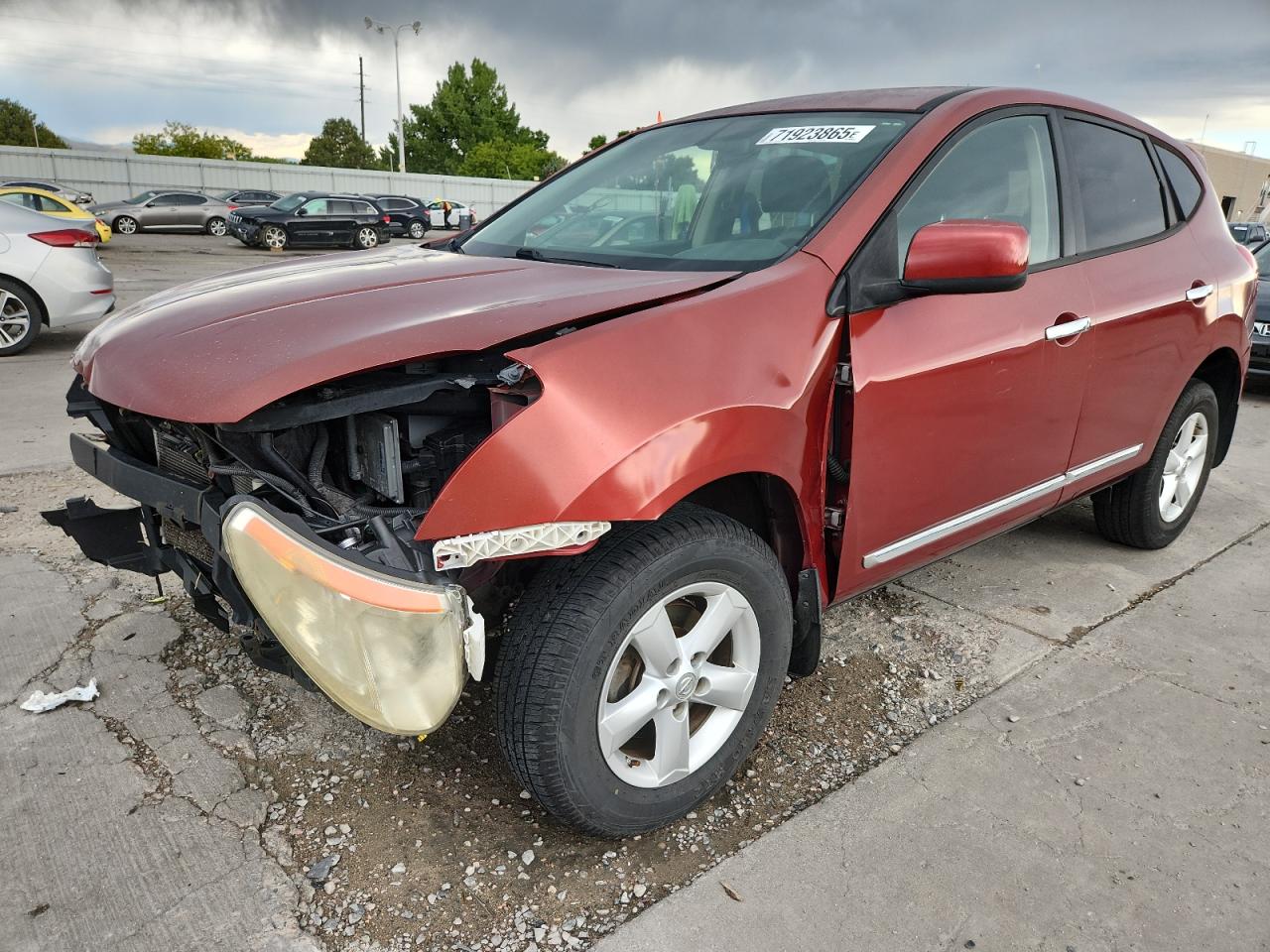 Salvage Nissan Rogue Image