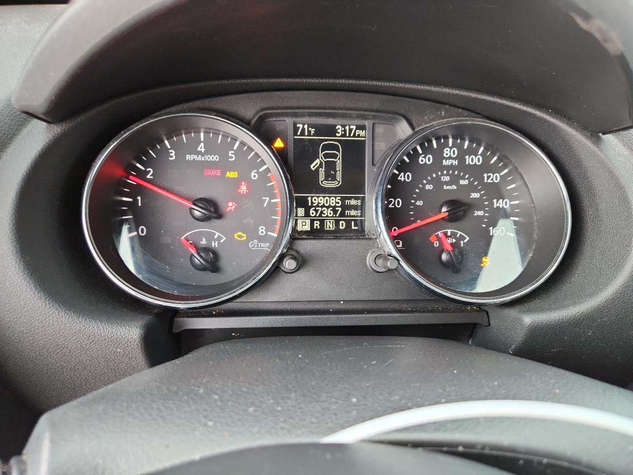 Nissan Rogue S