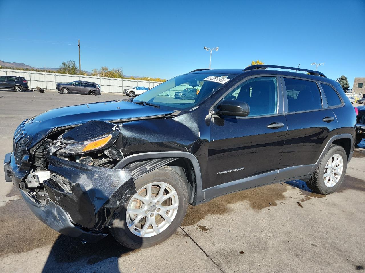 Salvage Jeep Cherokee Image