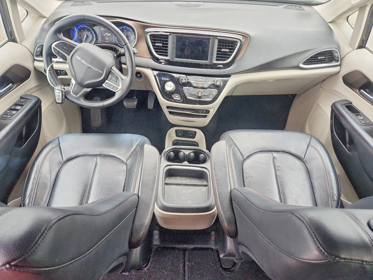 Chrysler Pacifica Touring L