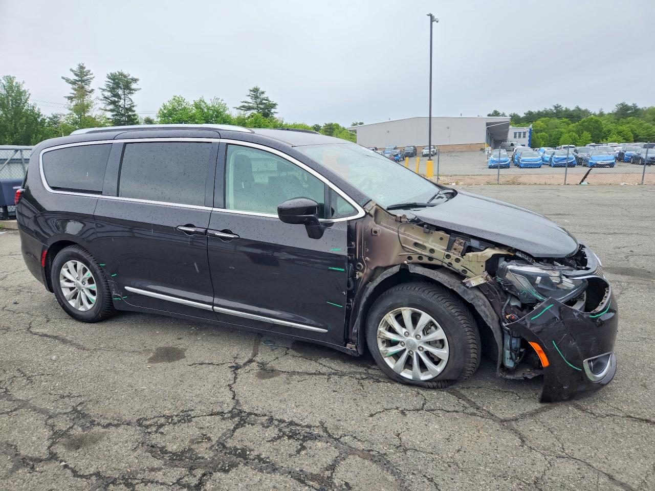 Chrysler Pacifica Touring L