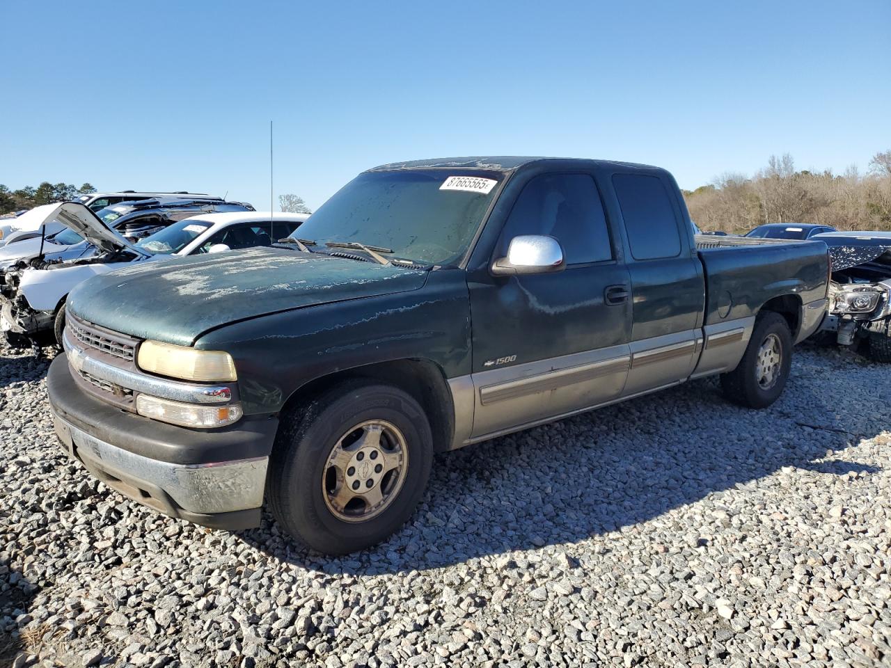 Salvage Chevrolet Silverado Image