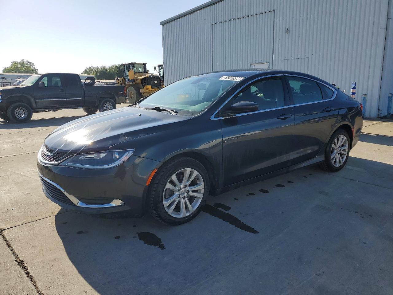 Salvage Chrysler 200 Image