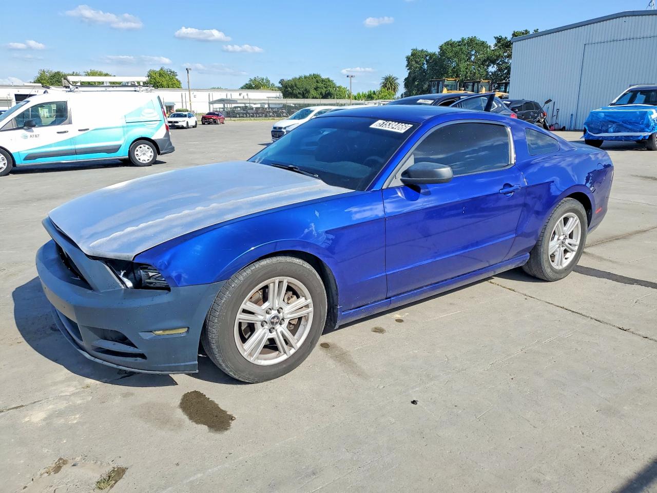 Salvage Ford Mustang Image