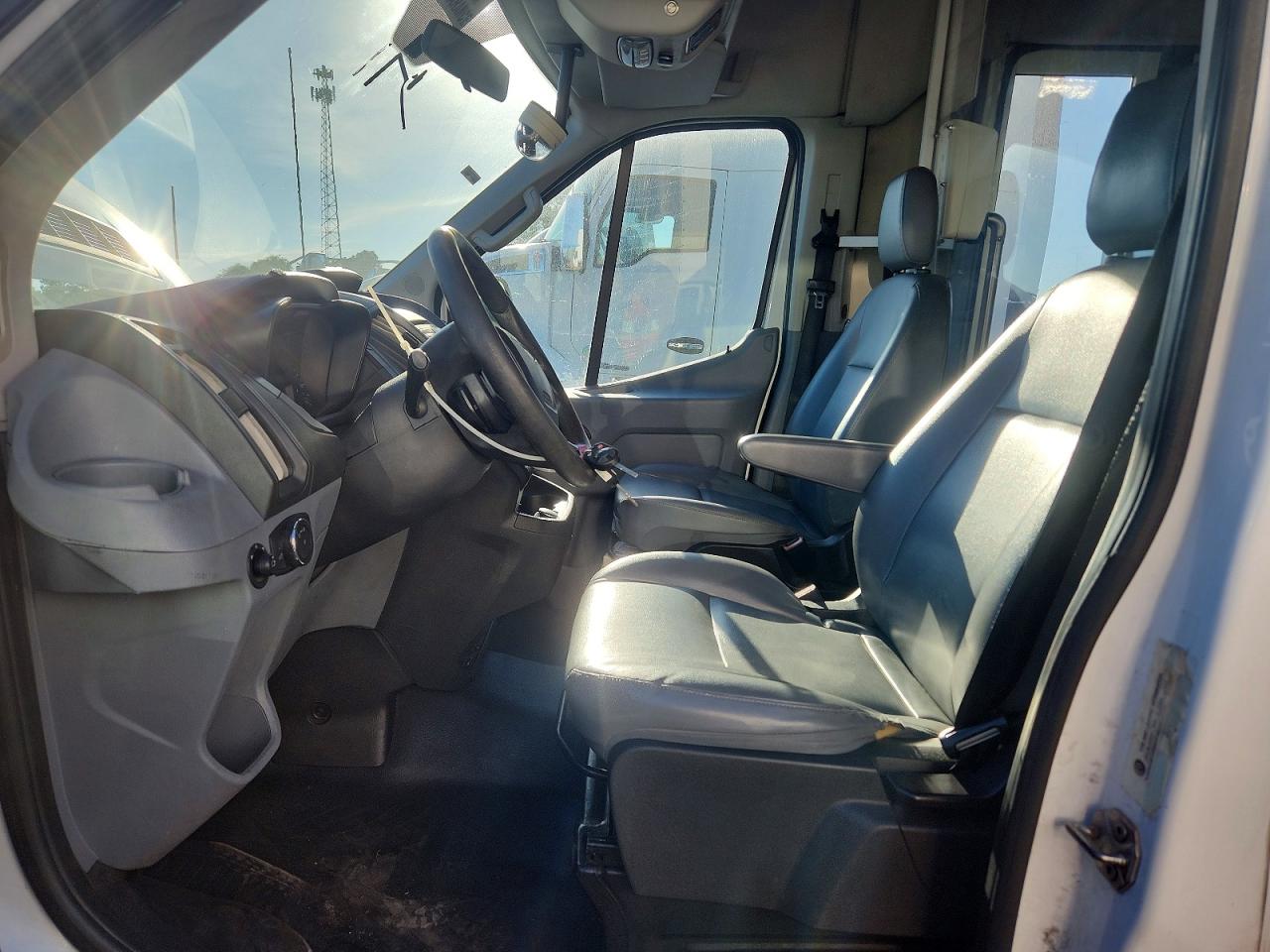Ford Transit T-250