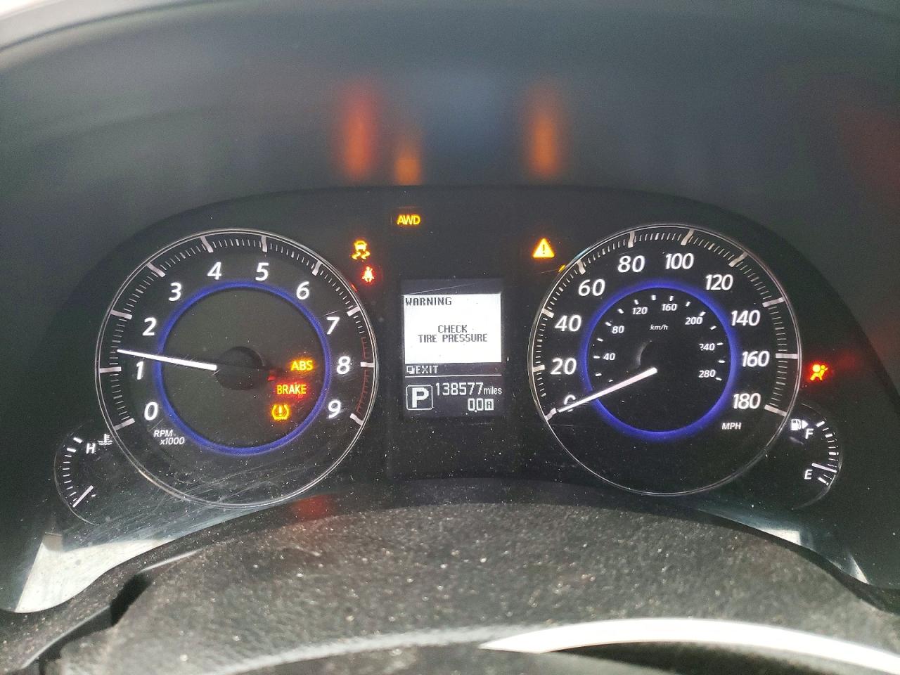 INFINITI Qx Base