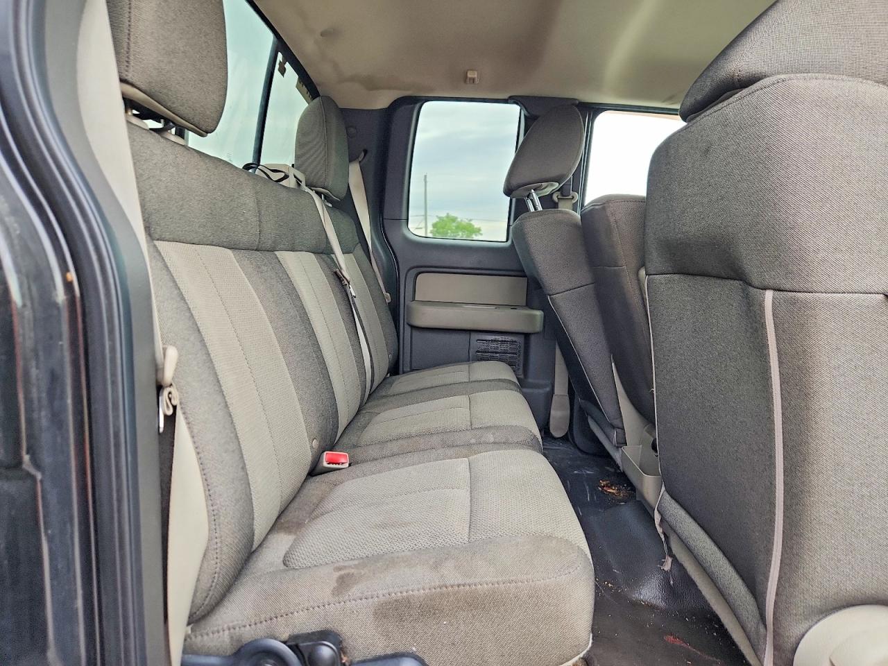 Ford F-150 Super Cab