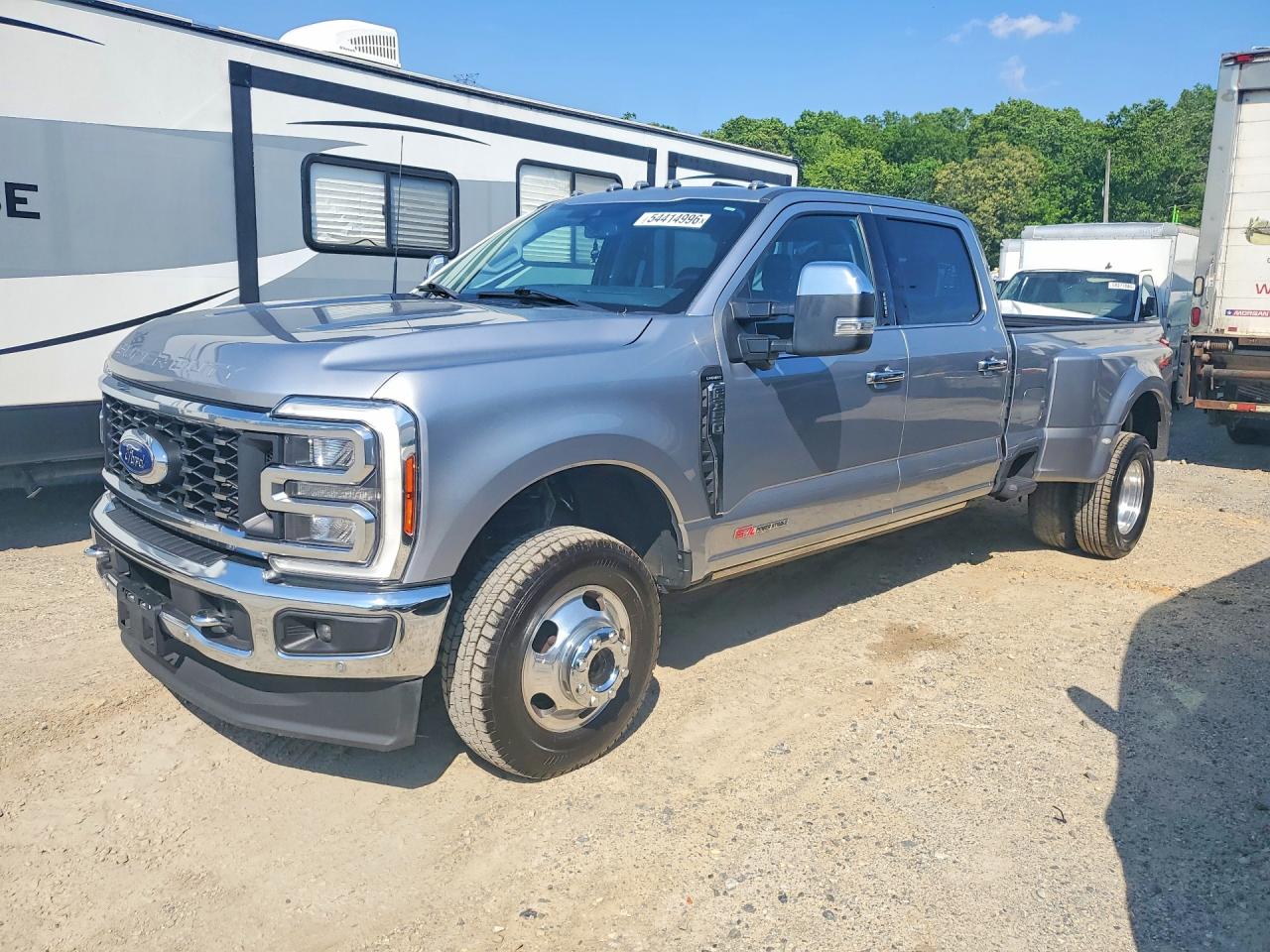 Salvage Ford F-350 Image