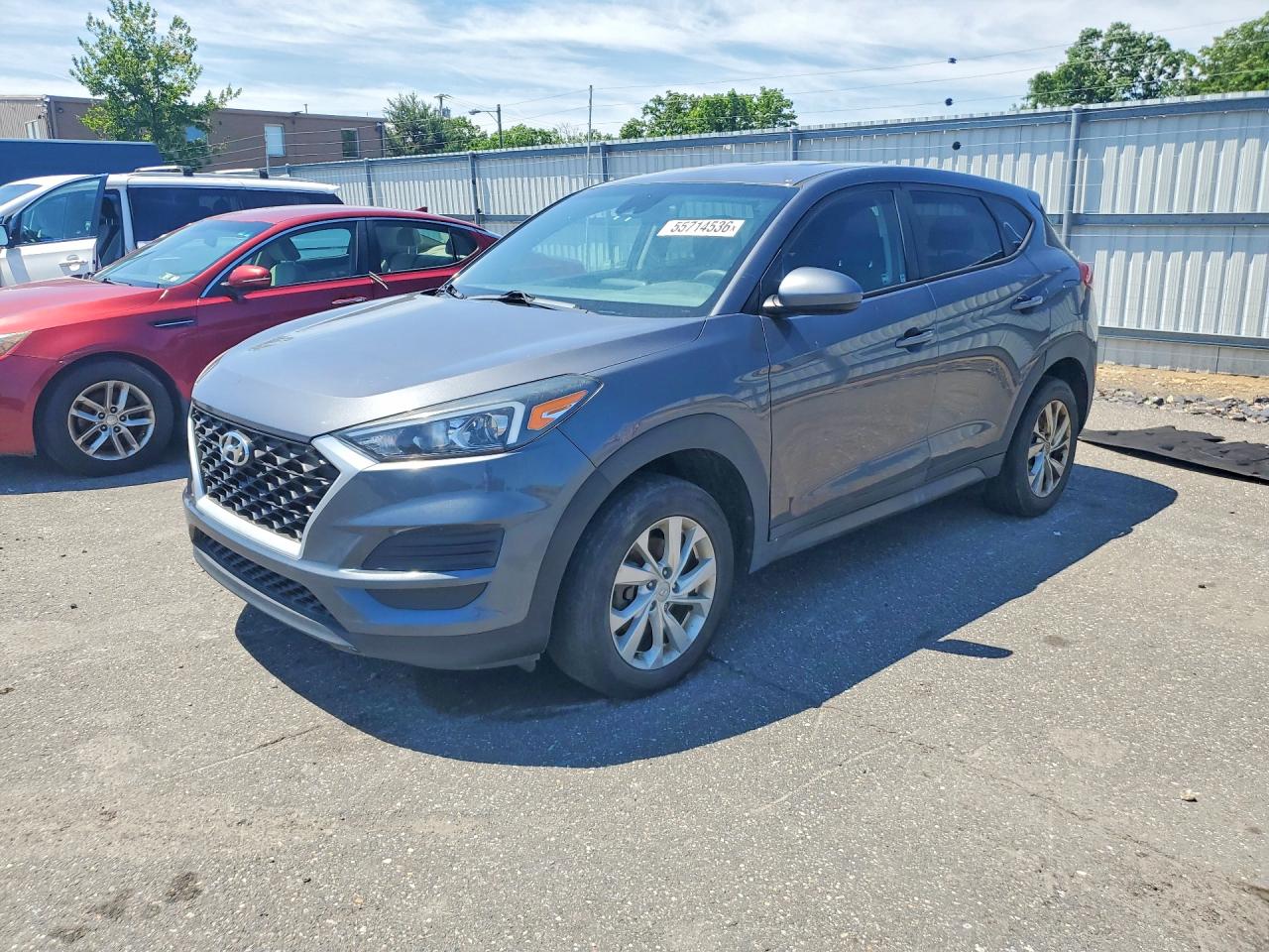 Salvage Hyundai TUCSON Image