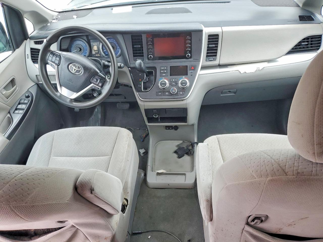 Toyota Sienna L