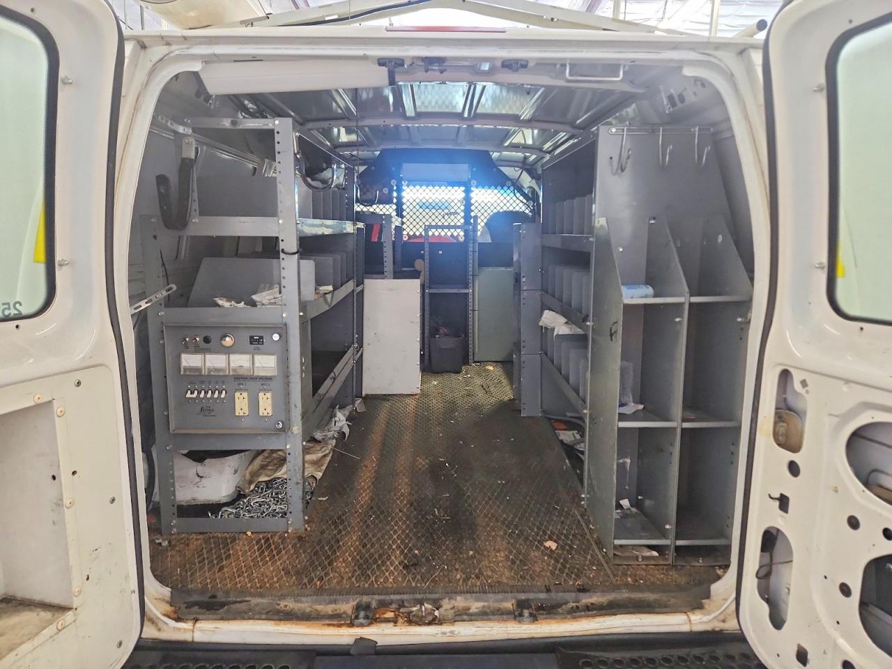 Ford Econoline E350 Super Duty Van