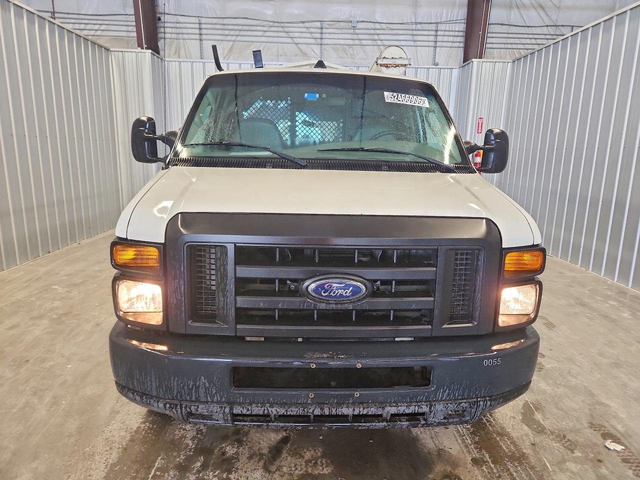 Ford Econoline E350 Super Duty Van