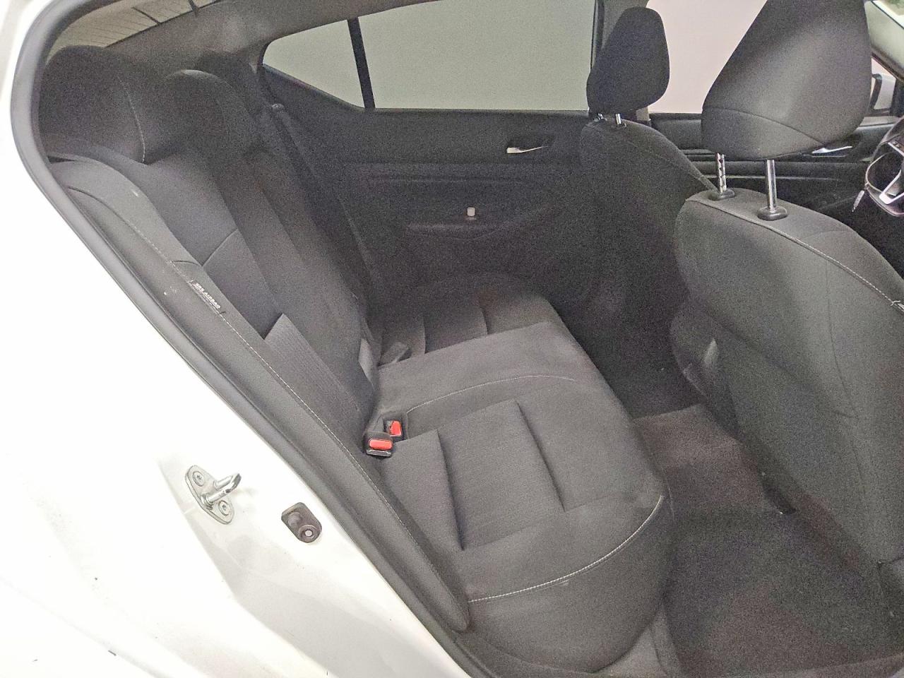 Nissan Altima S