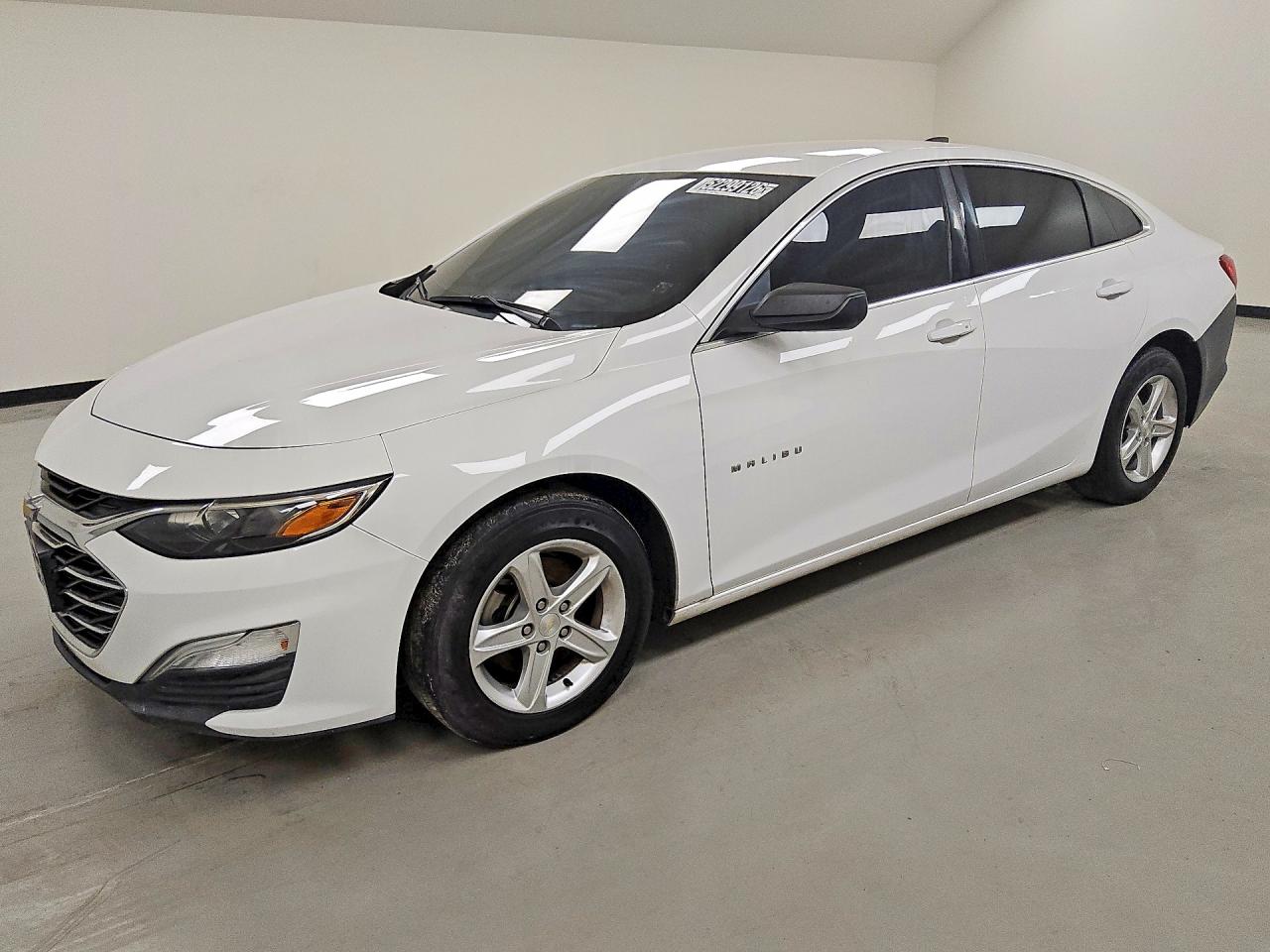 Salvage Chevrolet Malibu Image