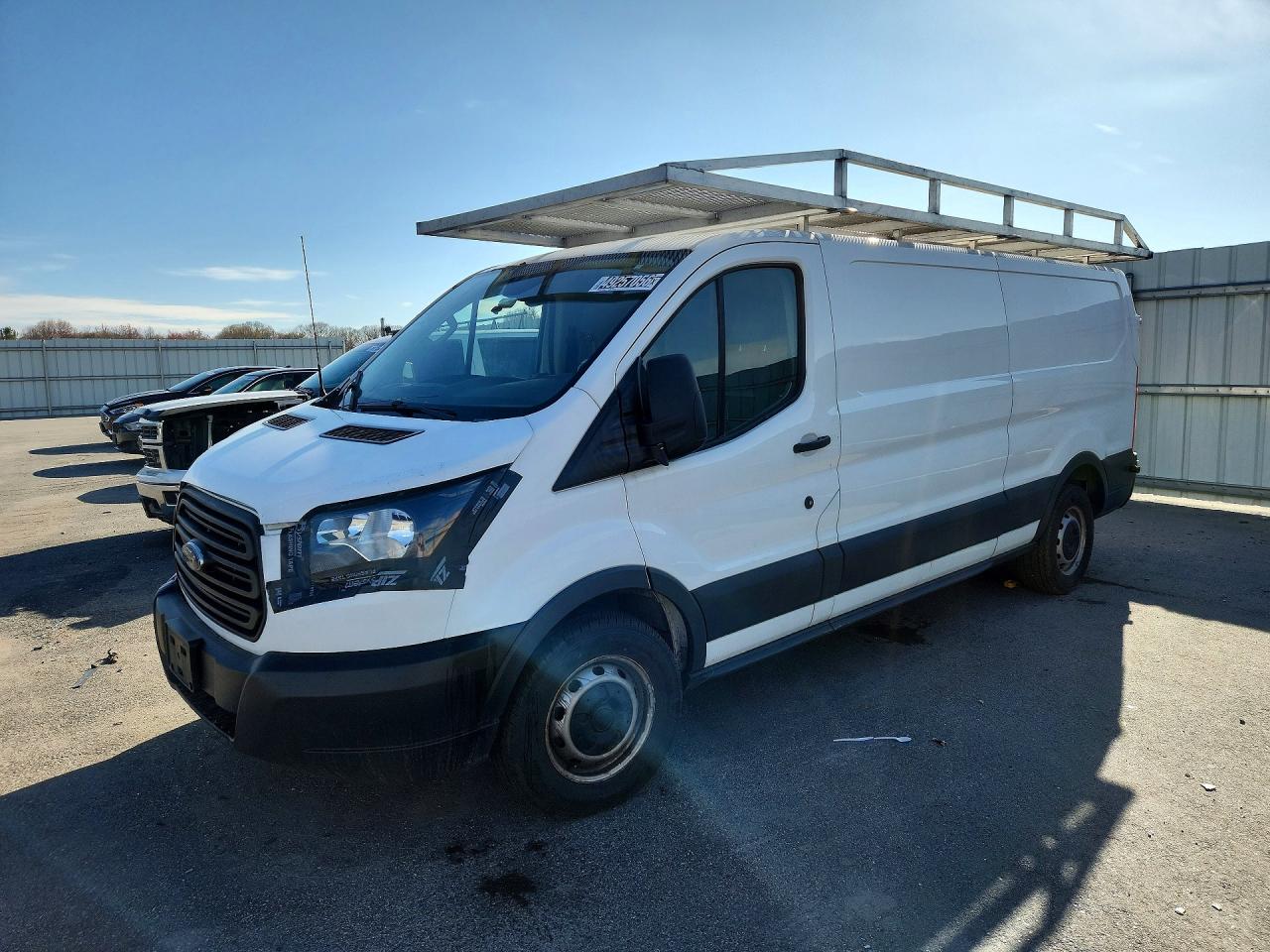 Salvage Ford Transit Image