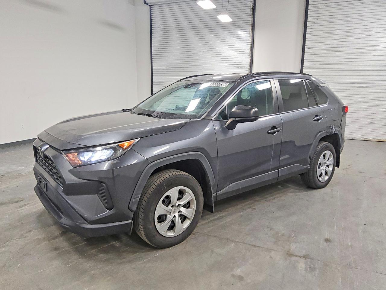 Salvage Toyota RAV4 Image