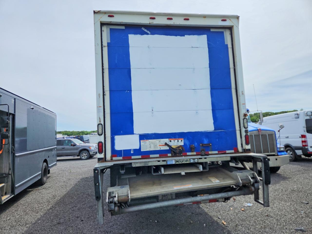 Freightliner M2