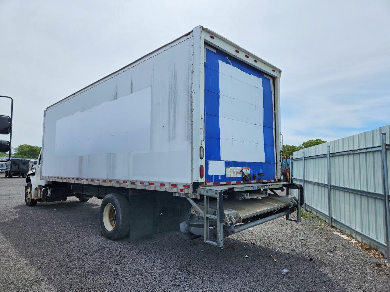 Freightliner M2