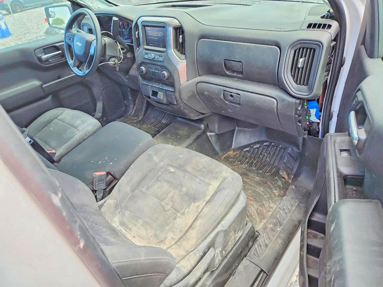 Chevrolet Silverado C1500
