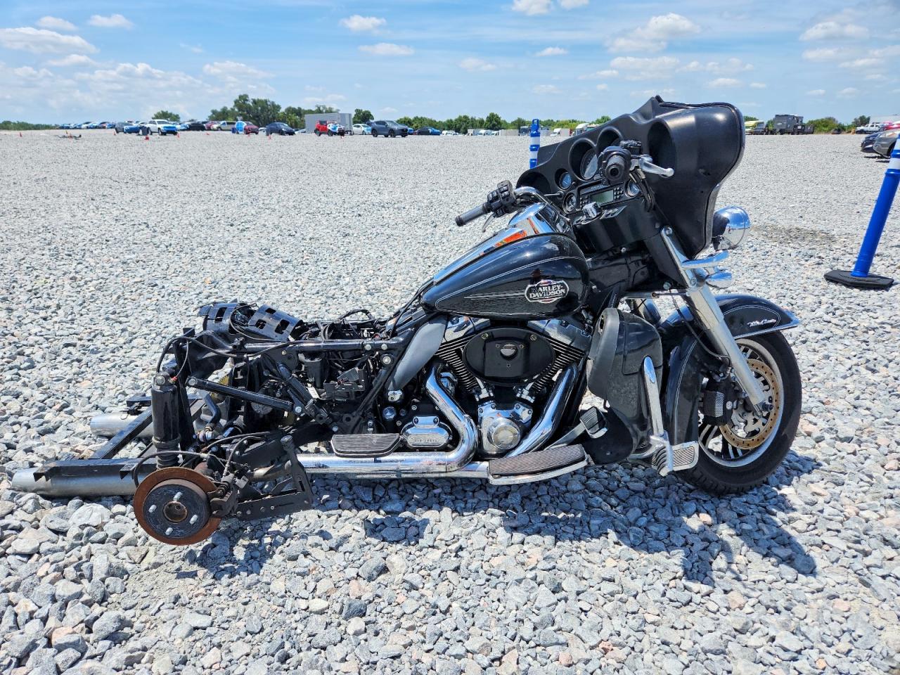 Salvage Harley-Davidson Fl Image
