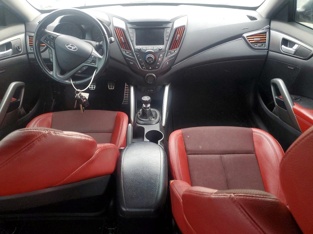 Hyundai VELOSTER Turbo