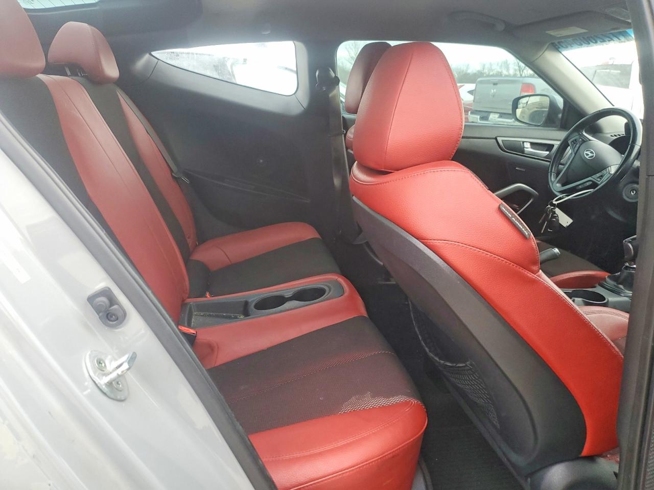 Hyundai VELOSTER Turbo