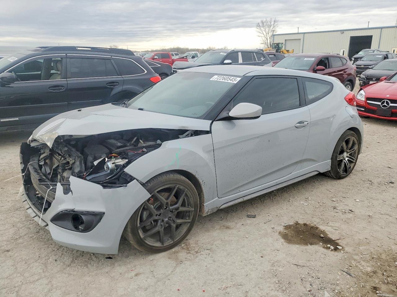 Salvage Hyundai VELOSTER Image