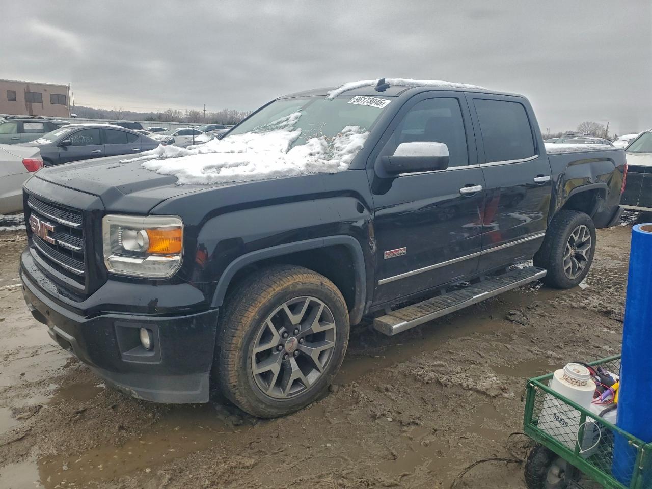 Salvage GMC Sierra Image