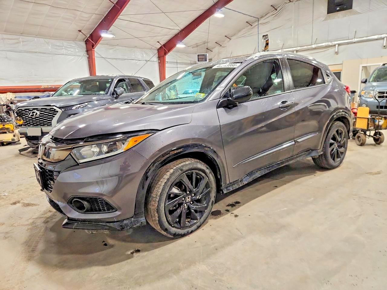 Salvage Honda HR-V Image