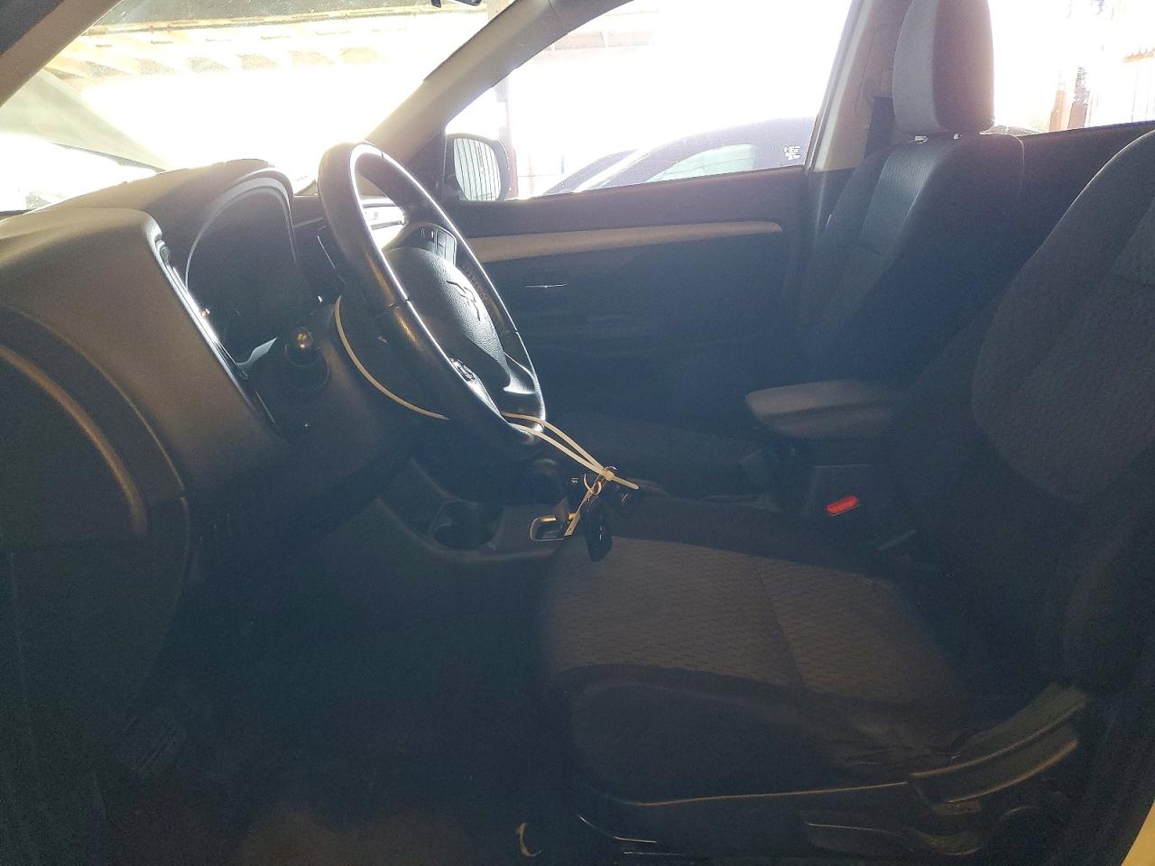 Mitsubishi Outlander Se