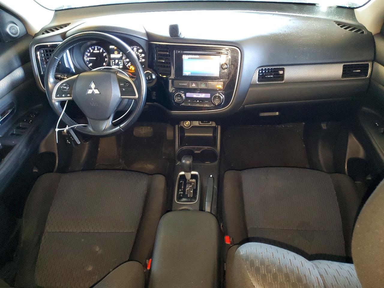 Mitsubishi Outlander Se