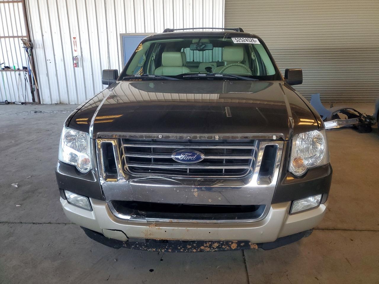 Ford Explorer Eddie Bauer