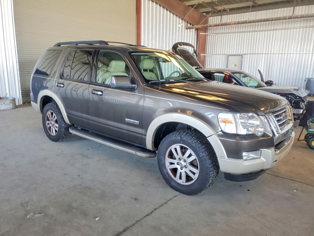 Ford Explorer Eddie Bauer