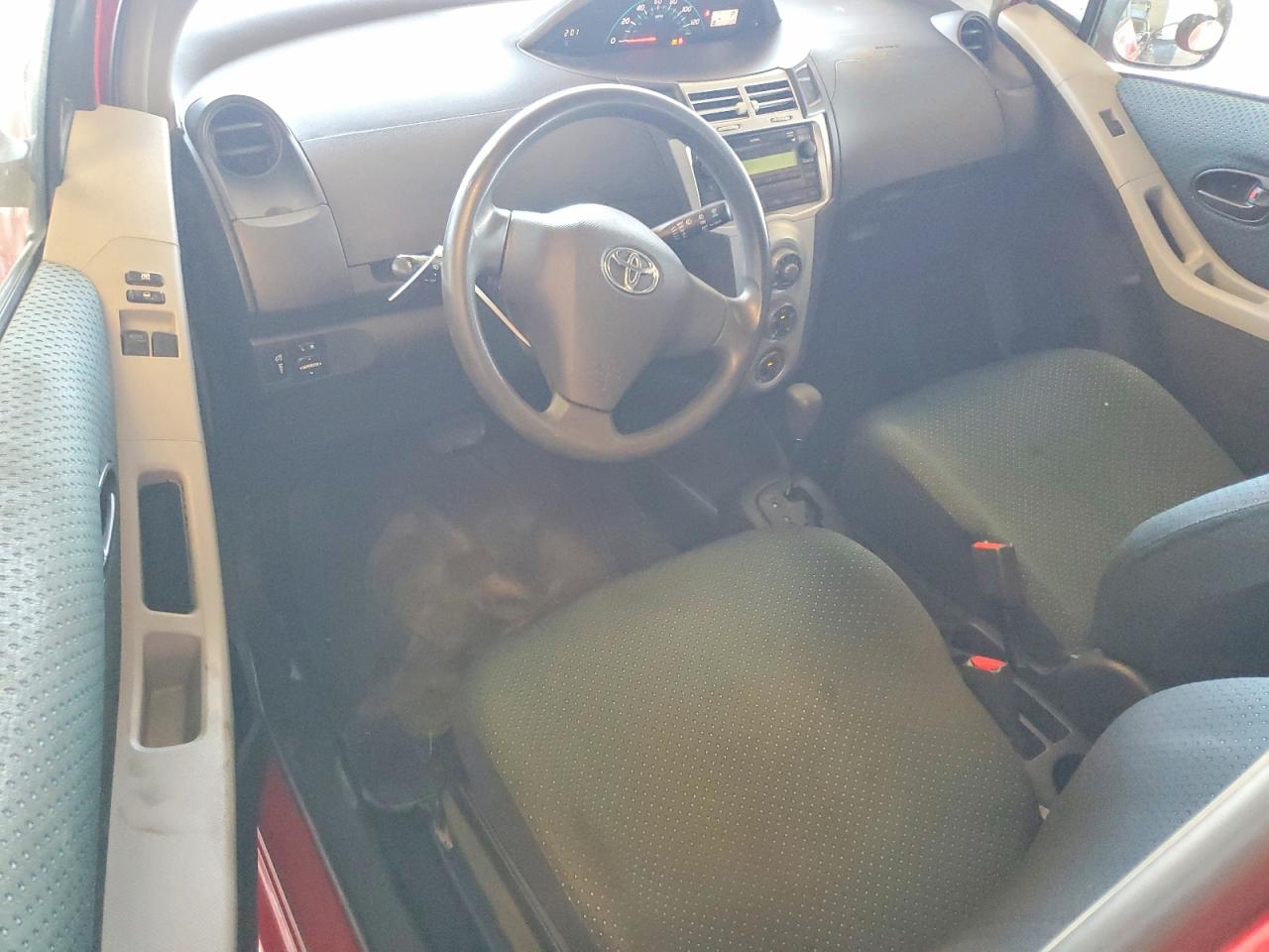 Toyota Yaris Base