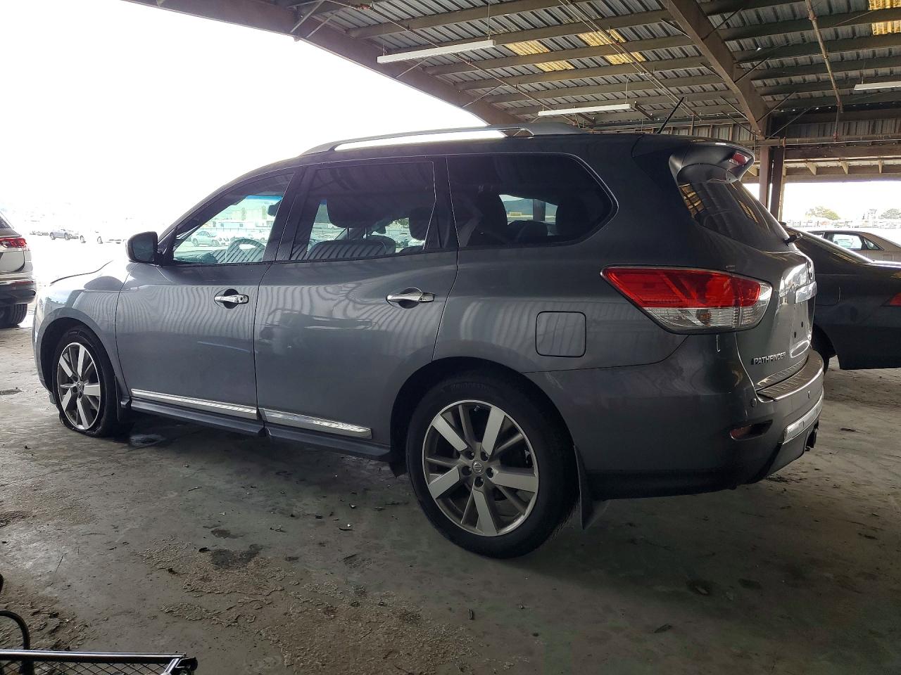 Nissan Pathfinder Platinum