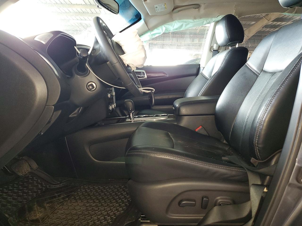 Nissan Pathfinder Platinum
