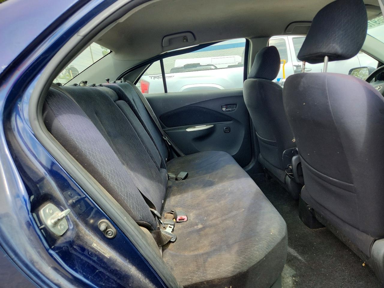 Toyota Yaris Base