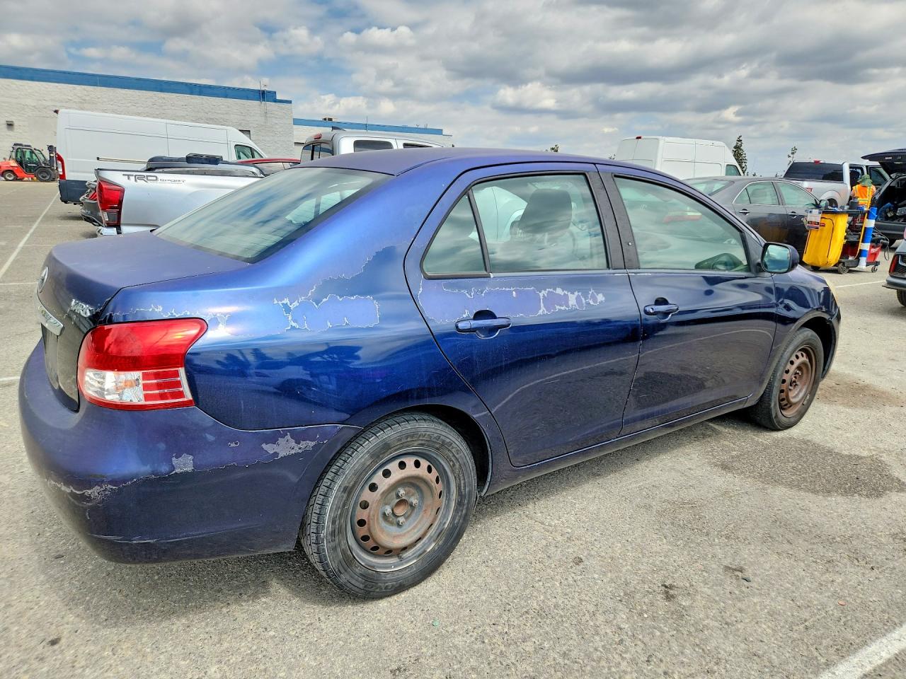 Toyota Yaris Base