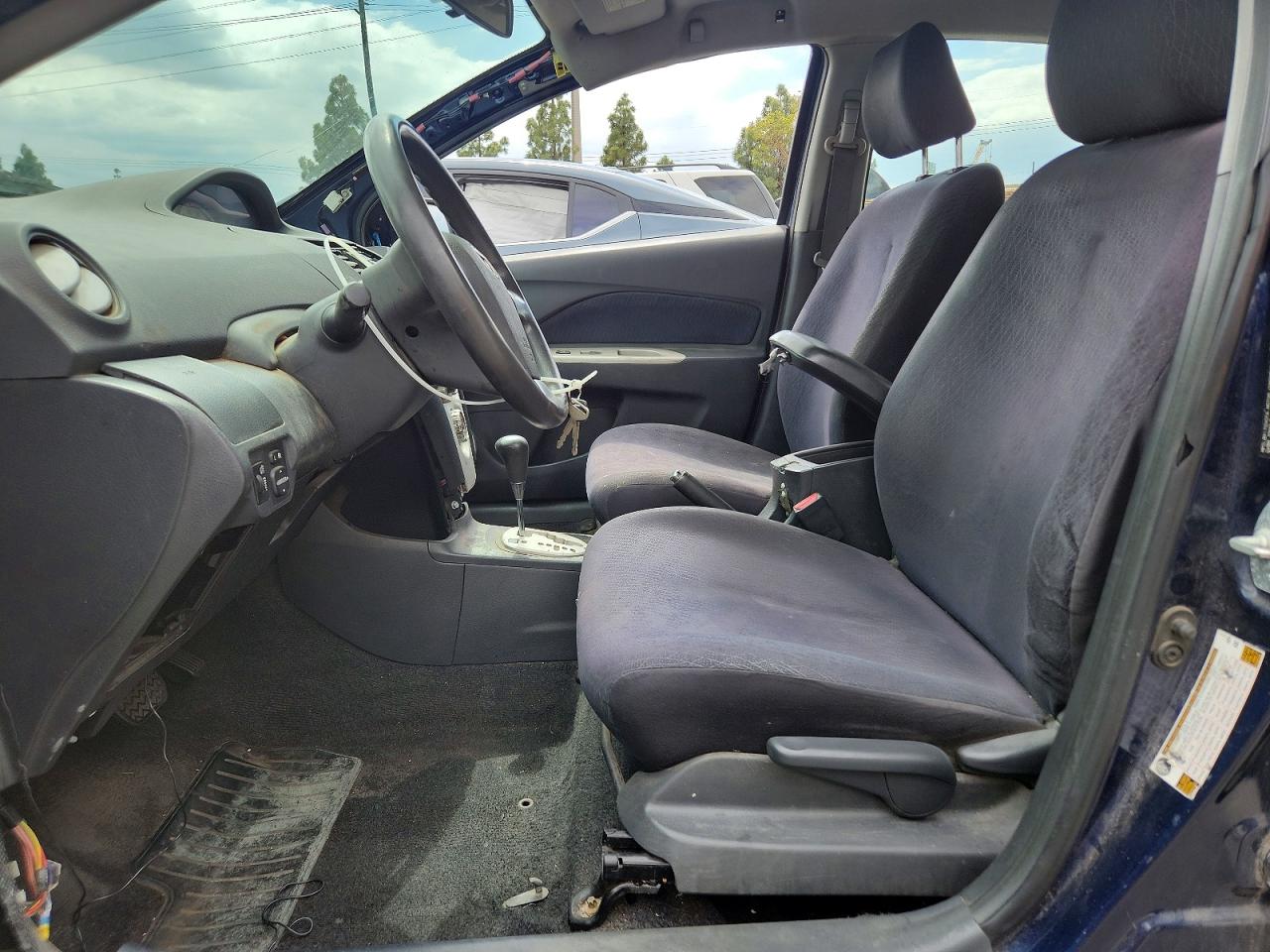 Toyota Yaris Base